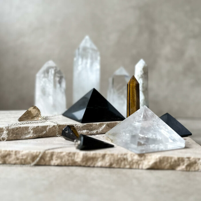 Kyvadlá, Generátory, Pyramídy a iné tvary